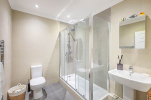 Photo 16- click for photo gallery